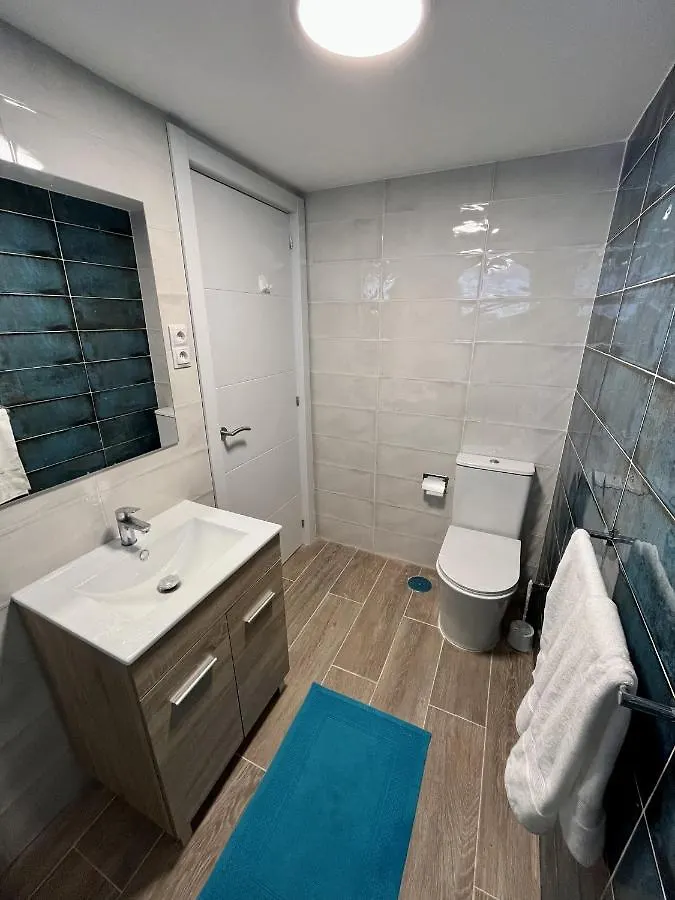 Apartment Tar11D: Sea View Studio with Smart TV in City Center Torremolinos