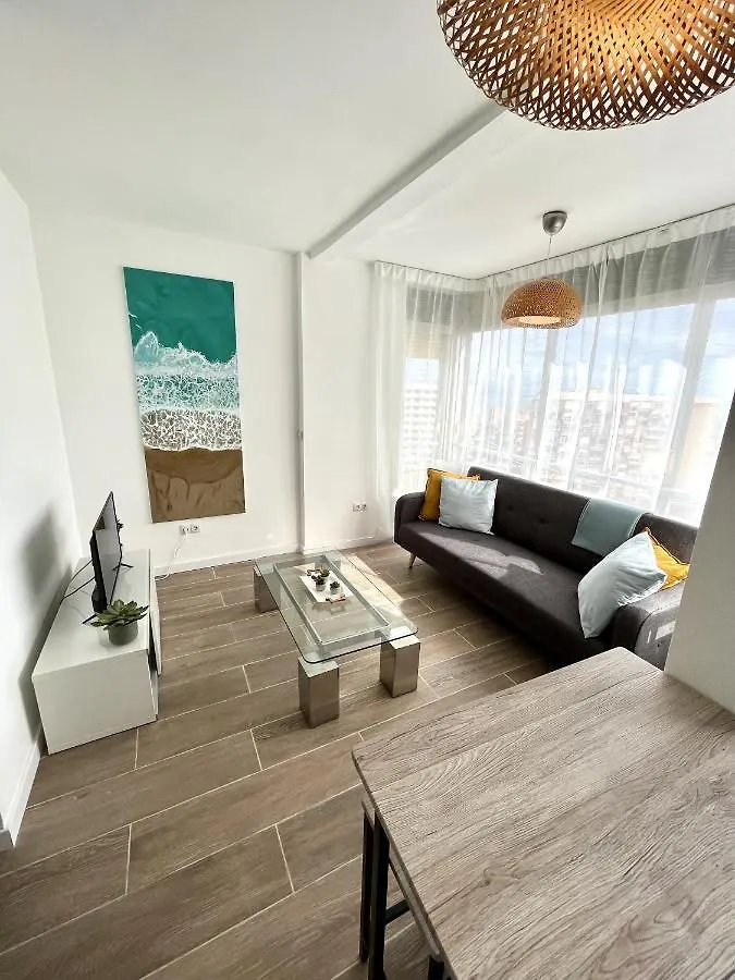 Tar11D: Sea View Studio with Smart TV in City Center Torremolinos Apartment